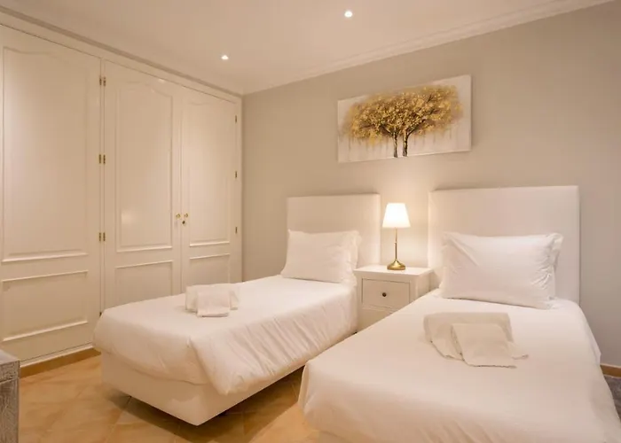 Joanne * ヴァーレ・ド・ローボ