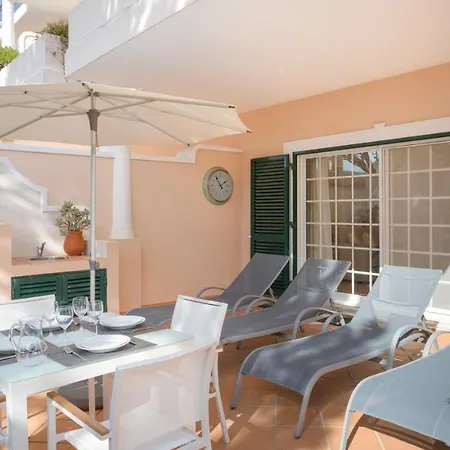 Joanne Вале-до-Лобо